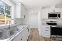 39 Upper Moffitt Road, Asheville, NC 28805