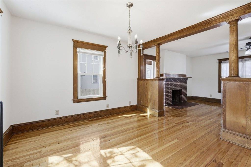 500 Newbury St, Springfield, MA 01104