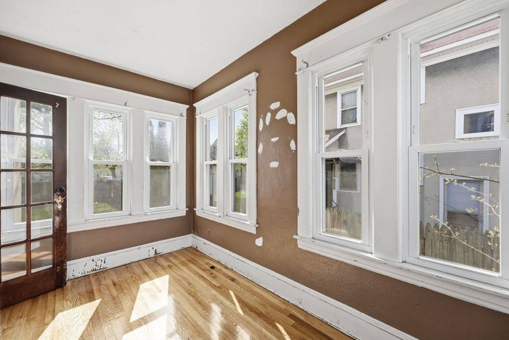 500 Newbury St, Springfield, MA 01104