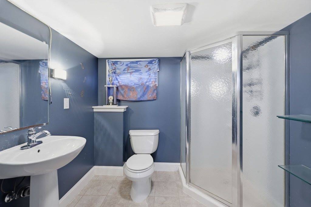 500 Newbury St, Springfield, MA 01104