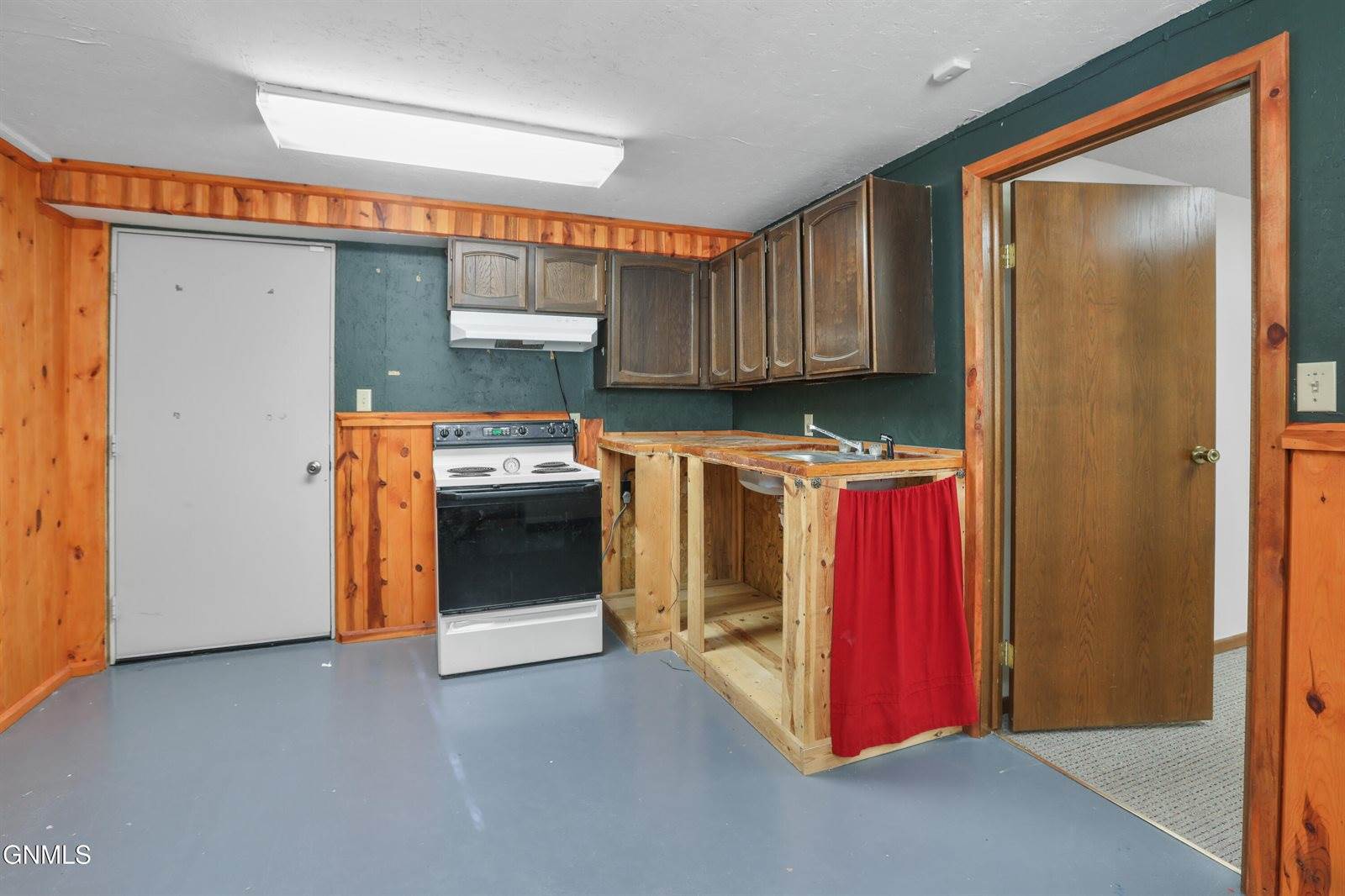 1807 8th Avenue East, Williston, ND 58801