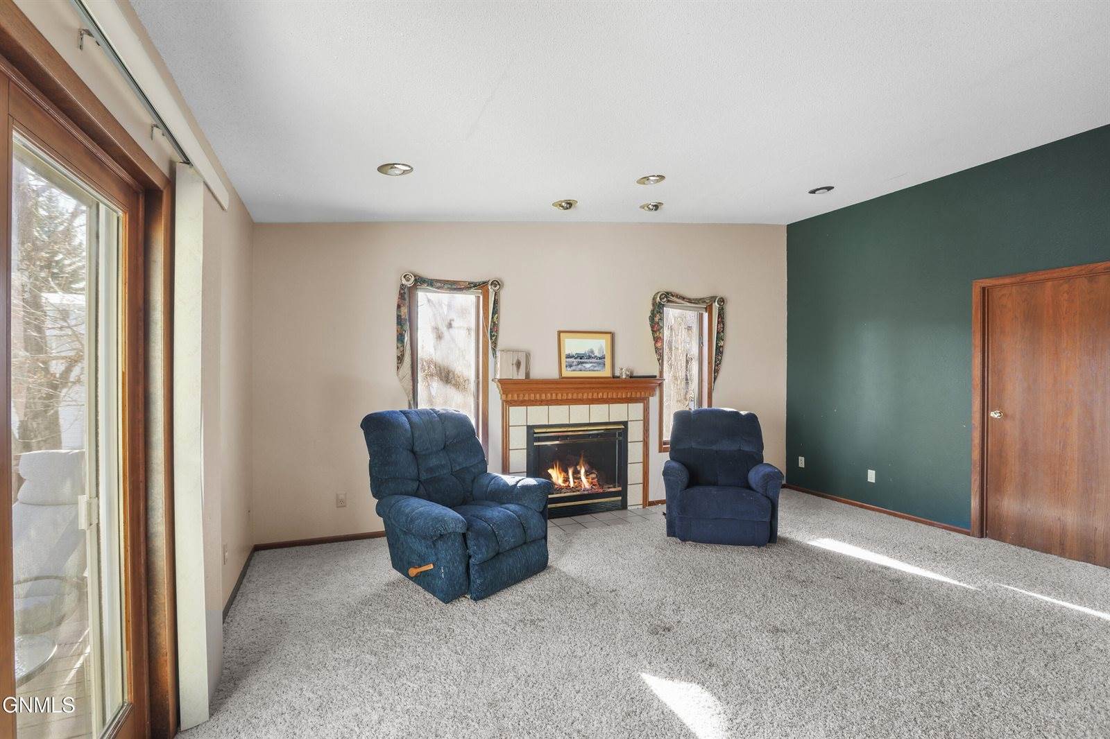 1807 8th Avenue East, Williston, ND 58801