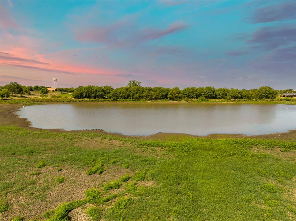 7984 Lone Star Parkway, Moody, TX 76557