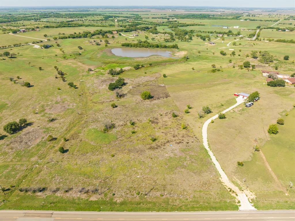 7984 Lone Star Parkway, Moody, TX 76557