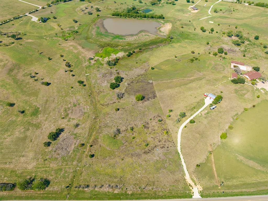 7984 Lone Star Parkway, Moody, TX 76557
