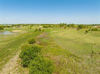 7984 Lone Star Parkway, Moody, TX 76557