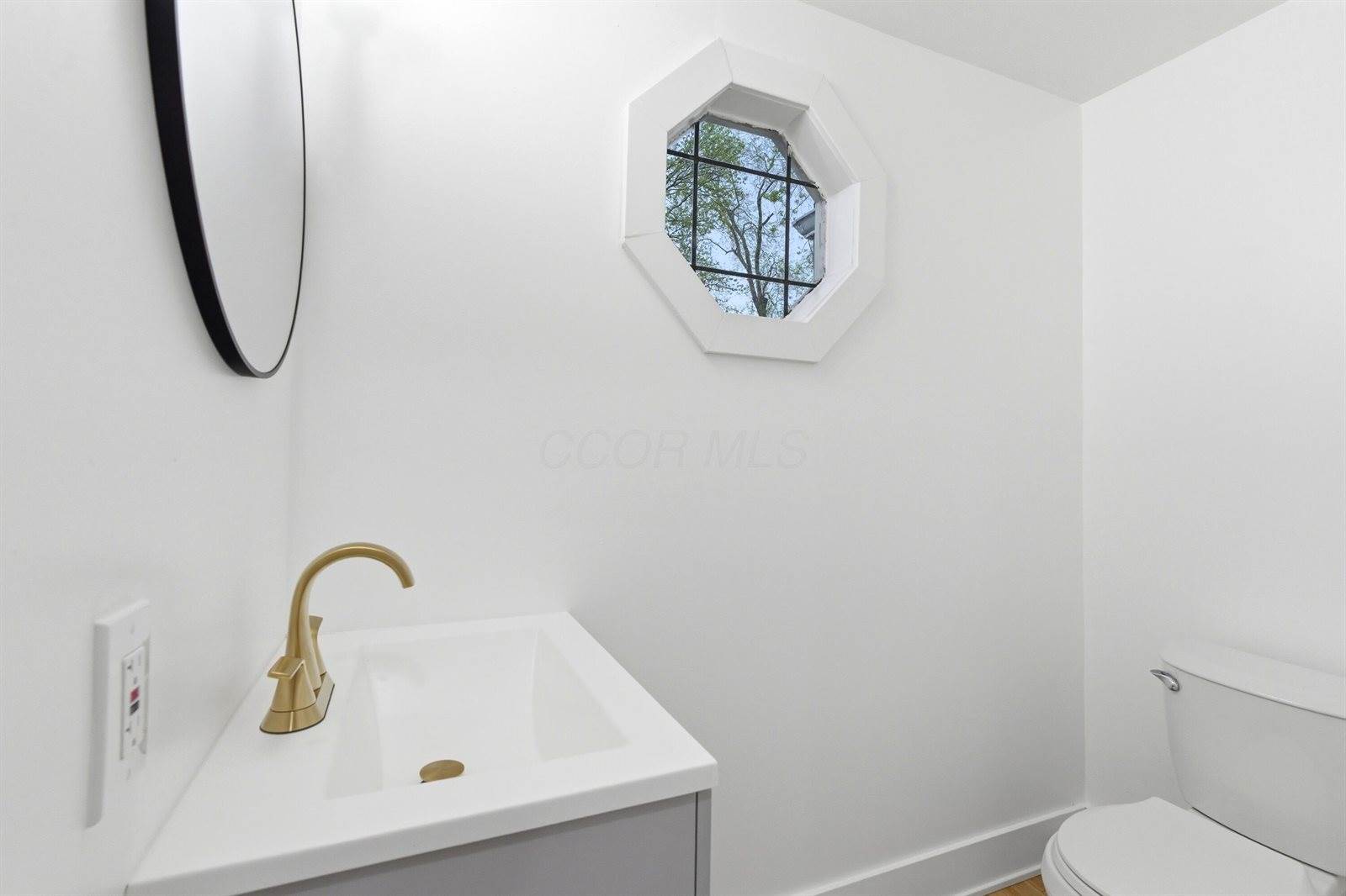 142 South Gould Road, Columbus, OH 43209