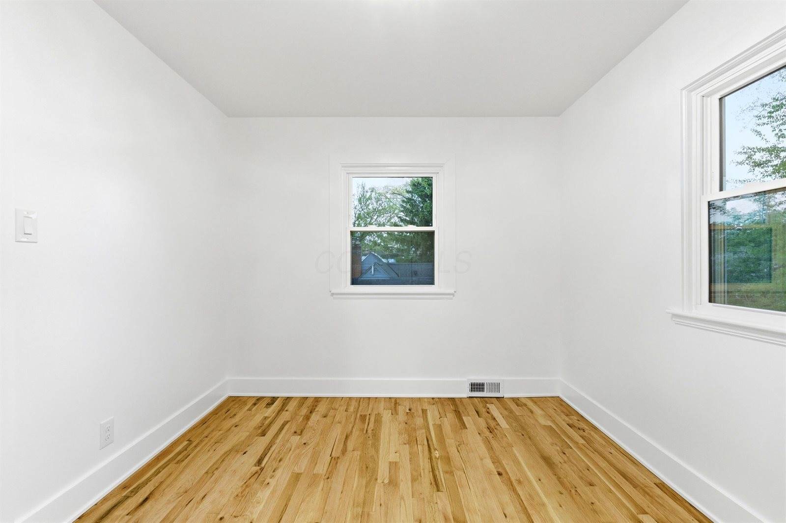 142 South Gould Road, Columbus, OH 43209