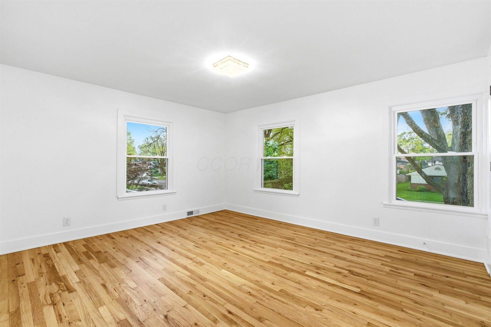 142 South Gould Road, Columbus, OH 43209