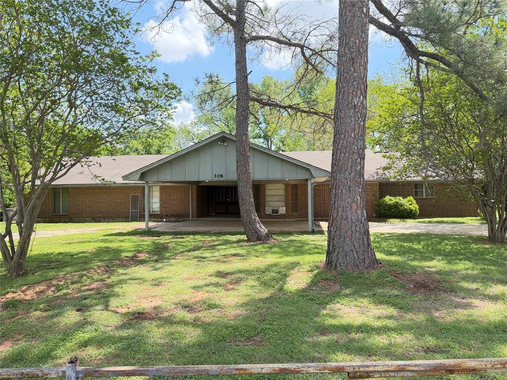 108 West Ward Drive, Robinson, TX 76706