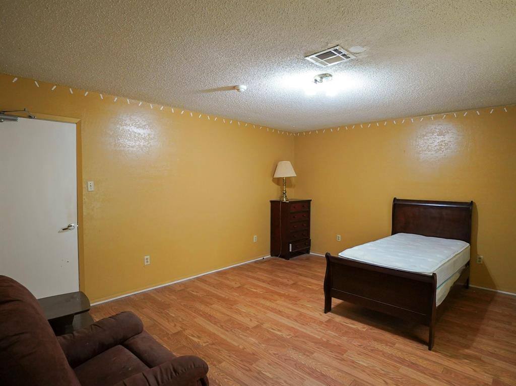108 West Ward Drive, Robinson, TX 76706