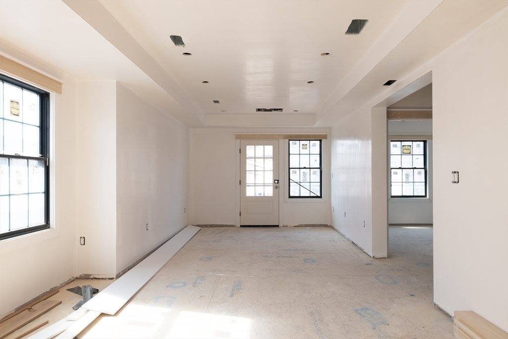 23 College Hill Rd, #1, Somerville, MA 02144