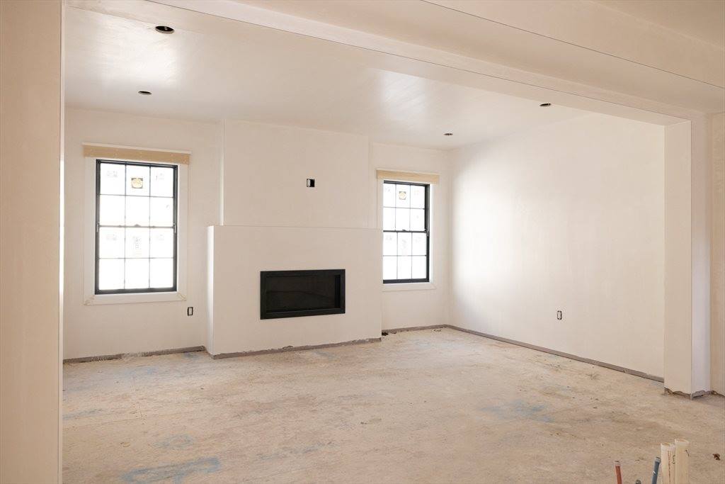 23 College Hill Rd, #1, Somerville, MA 02144