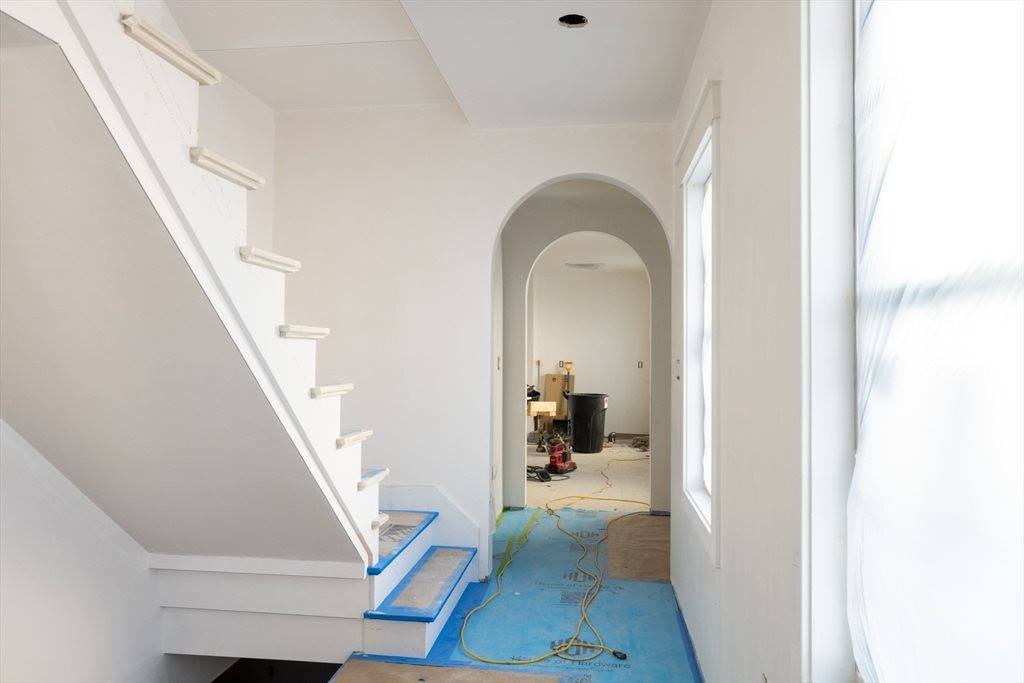 23 College Hill Rd, #1, Somerville, MA 02144