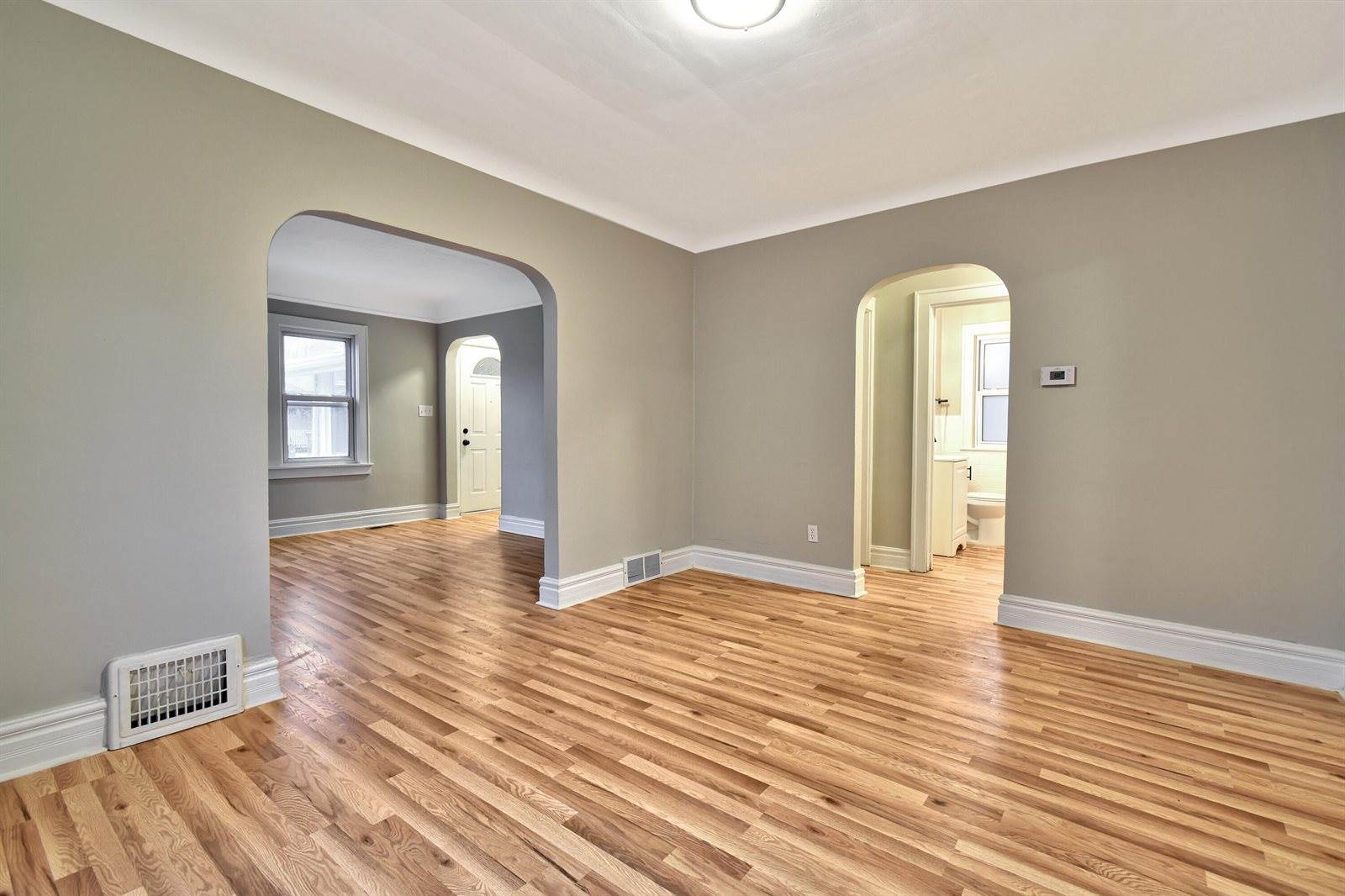 345 East Goulson Avenue, Hazel Park, MI 48030