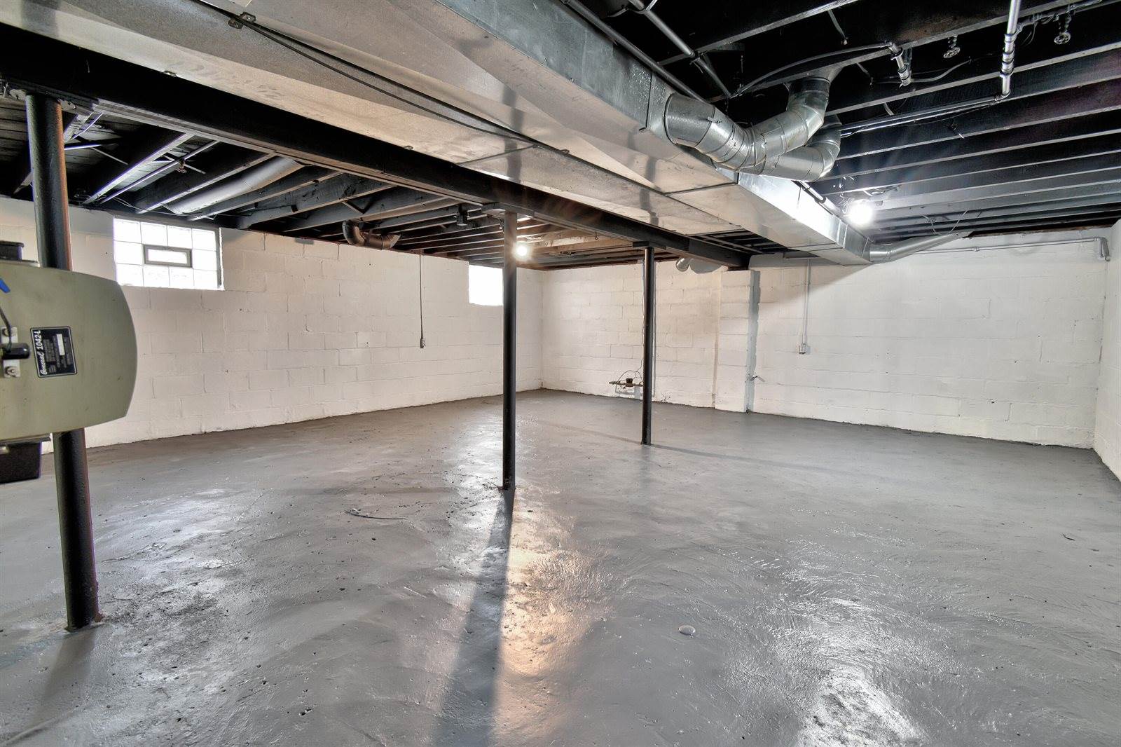 345 East Goulson Avenue, Hazel Park, MI 48030