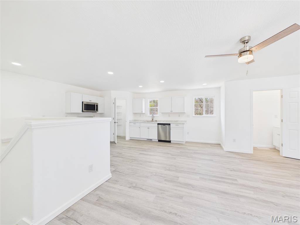 16201 Haidyn Road, #A & B, Saint Robert, MO 65584