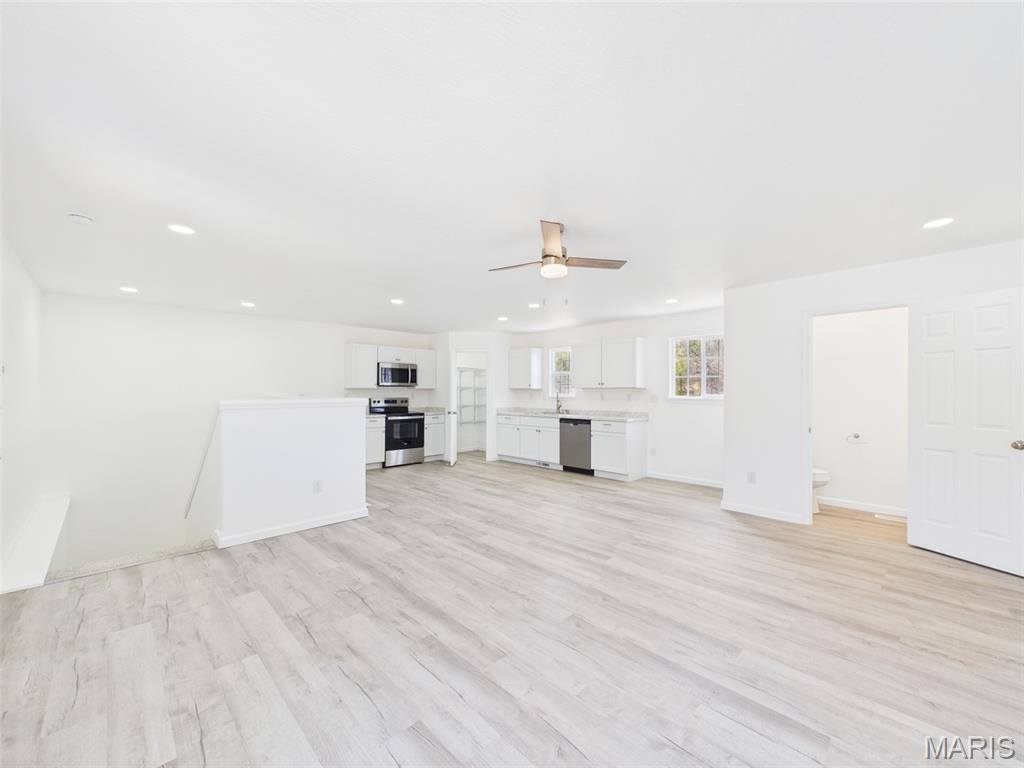 16201 Haidyn Road, #A & B, Saint Robert, MO 65584