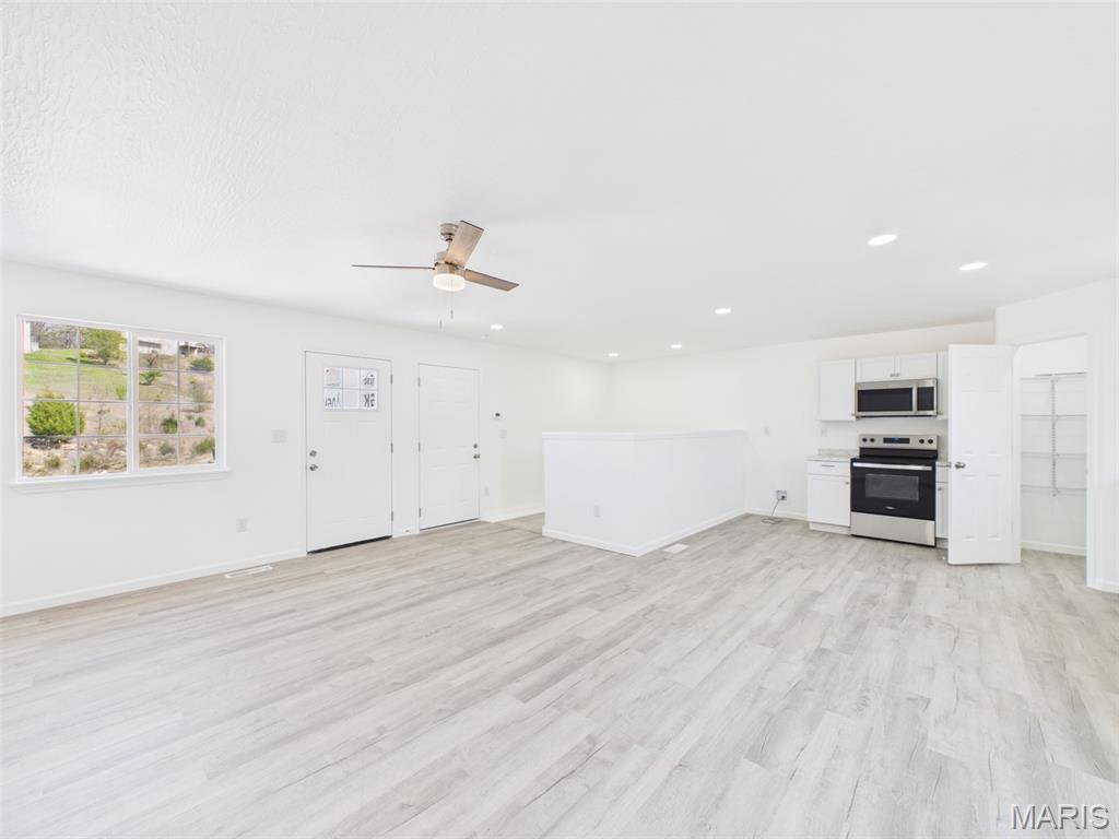 16201 Haidyn Road, #A & B, Saint Robert, MO 65584