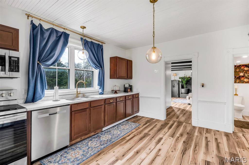 3986 Highway E, New Haven, MO 63068