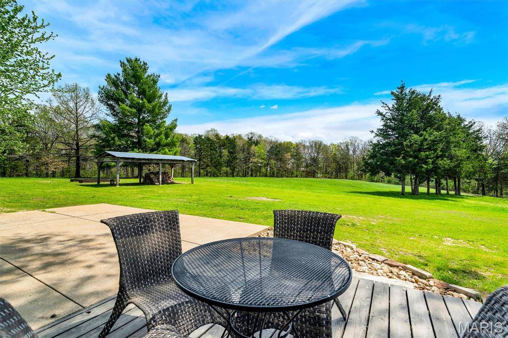 3986 Highway E, New Haven, MO 63068