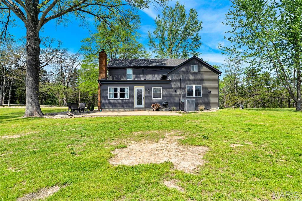 3986 Highway E, New Haven, MO 63068