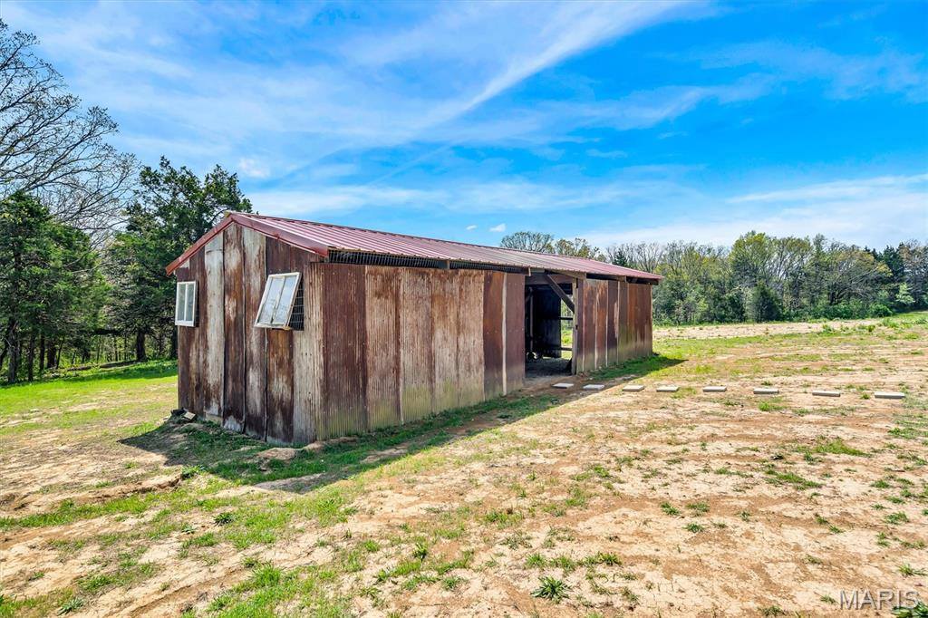 3986 Highway E, New Haven, MO 63068