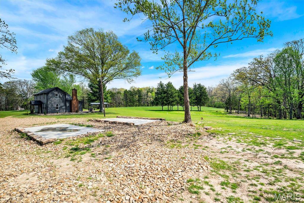 3986 Highway E, New Haven, MO 63068