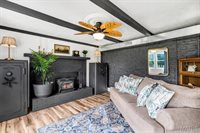 3986 Highway E, New Haven, MO 63068