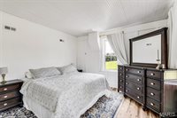3986 Highway E, New Haven, MO 63068