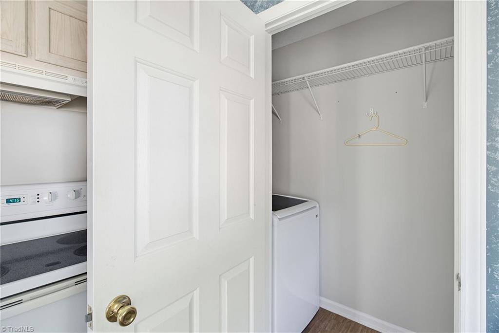 938 Saint Ann Drive, High Point, NC 27265