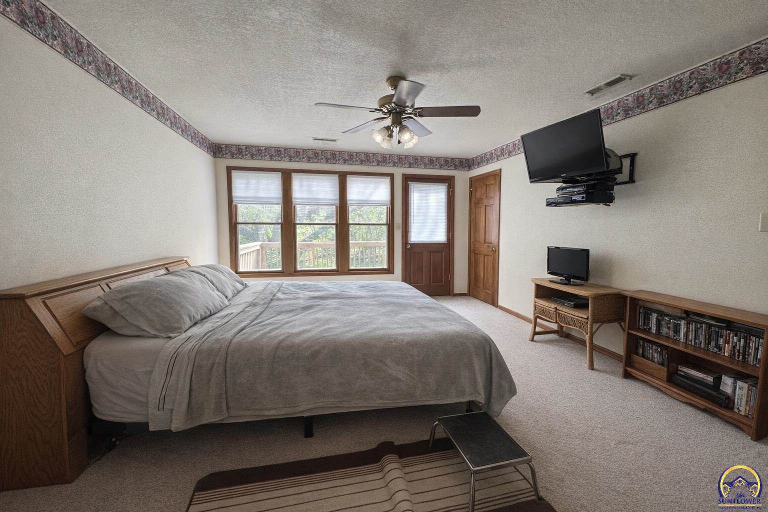 10020 SW Kingston RD, Wakarusa, KS 66546