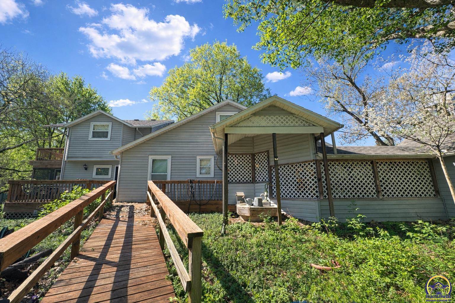 10020 SW Kingston RD, Wakarusa, KS 66546