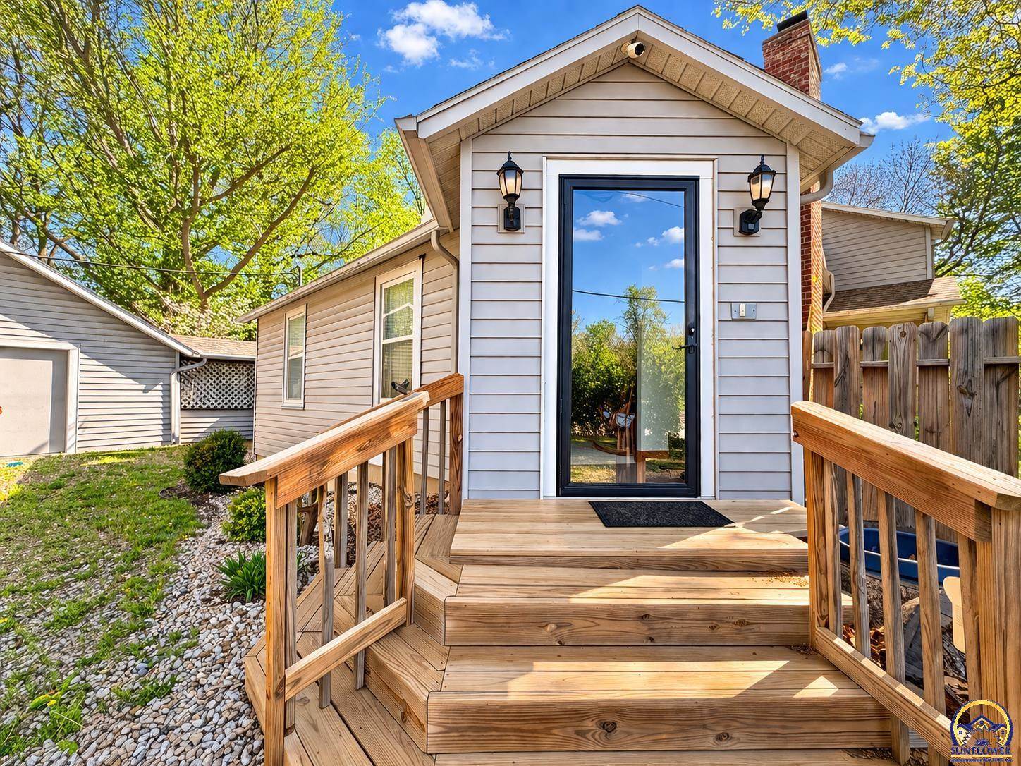 10020 SW Kingston RD, Wakarusa, KS 66546
