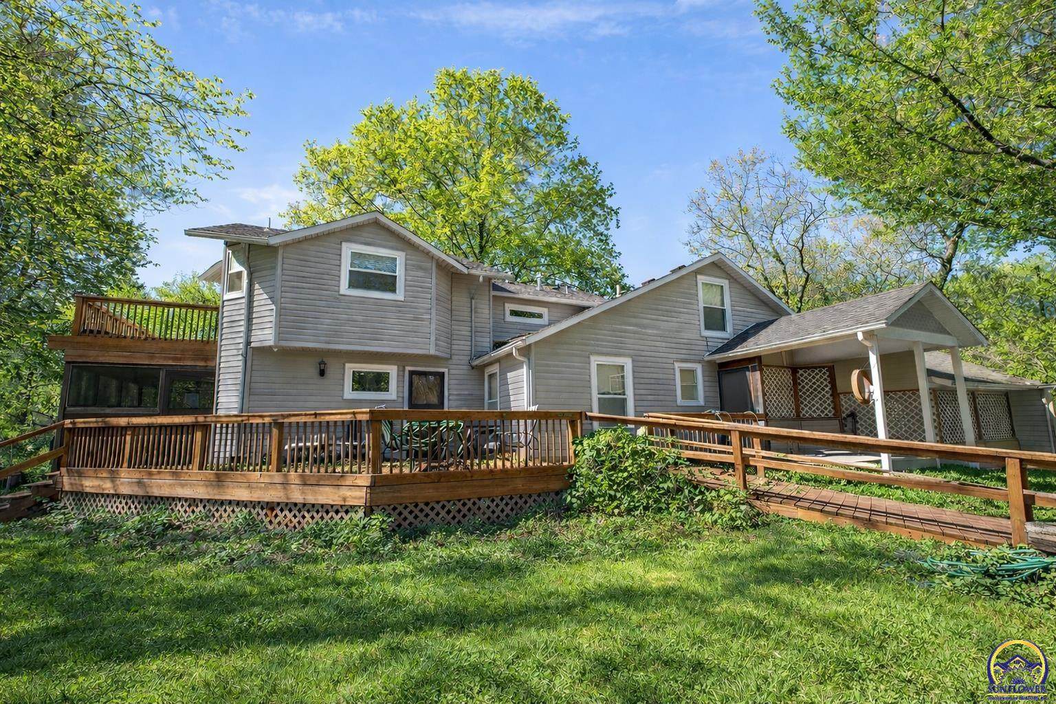 10020 SW Kingston RD, Wakarusa, KS 66546