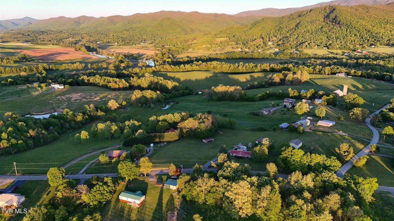 1989 Conklin Road, Limestone, TN 37681
