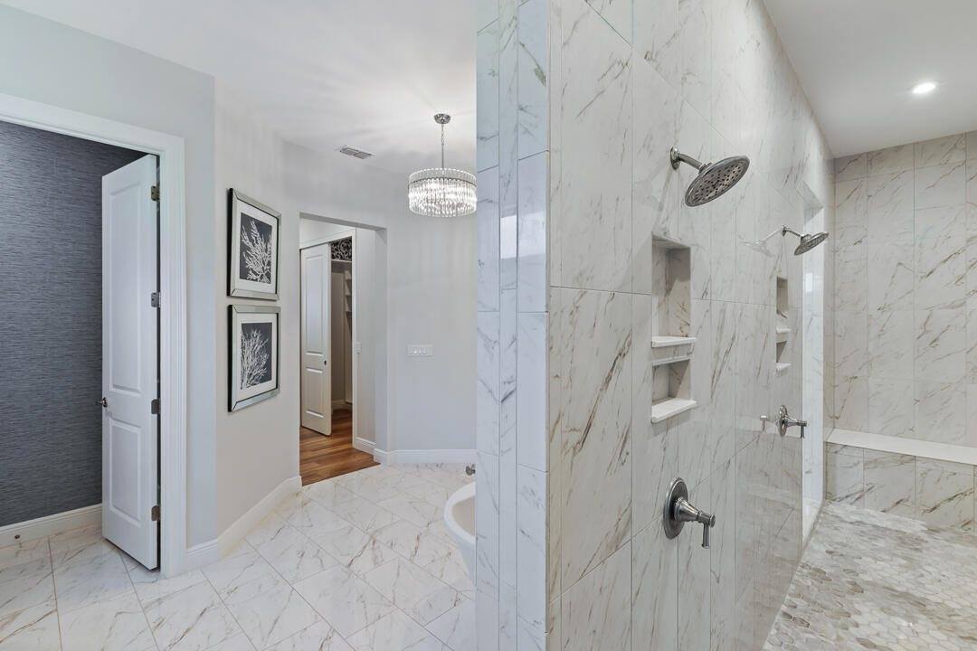 2465 NE Evinrude Circle, Jensen Beach, FL 34957