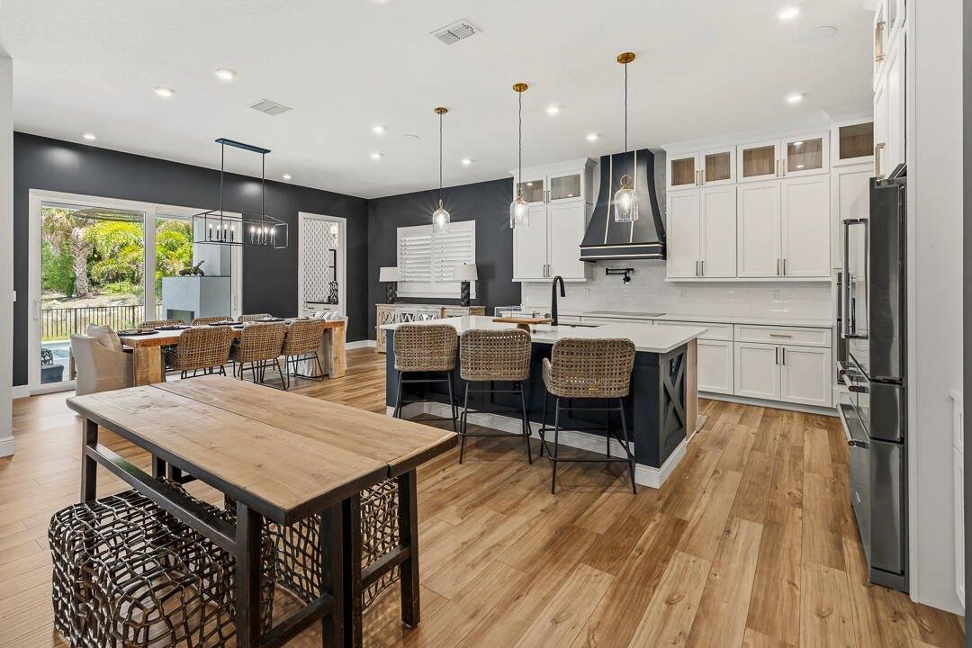 2465 NE Evinrude Circle, Jensen Beach, FL 34957
