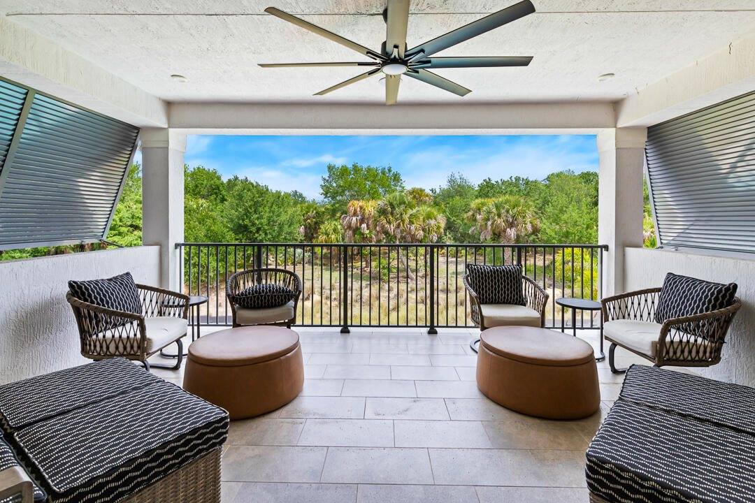 2465 NE Evinrude Circle, Jensen Beach, FL 34957