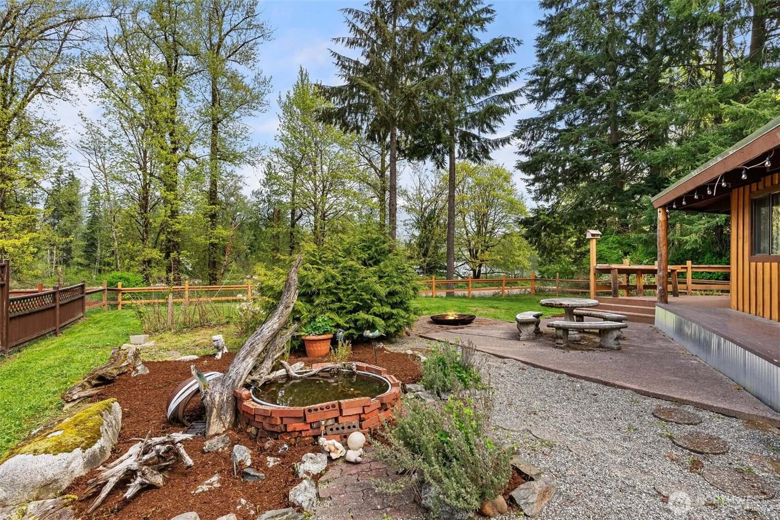 8944 West Pressentin Drive, Concrete, WA 98237