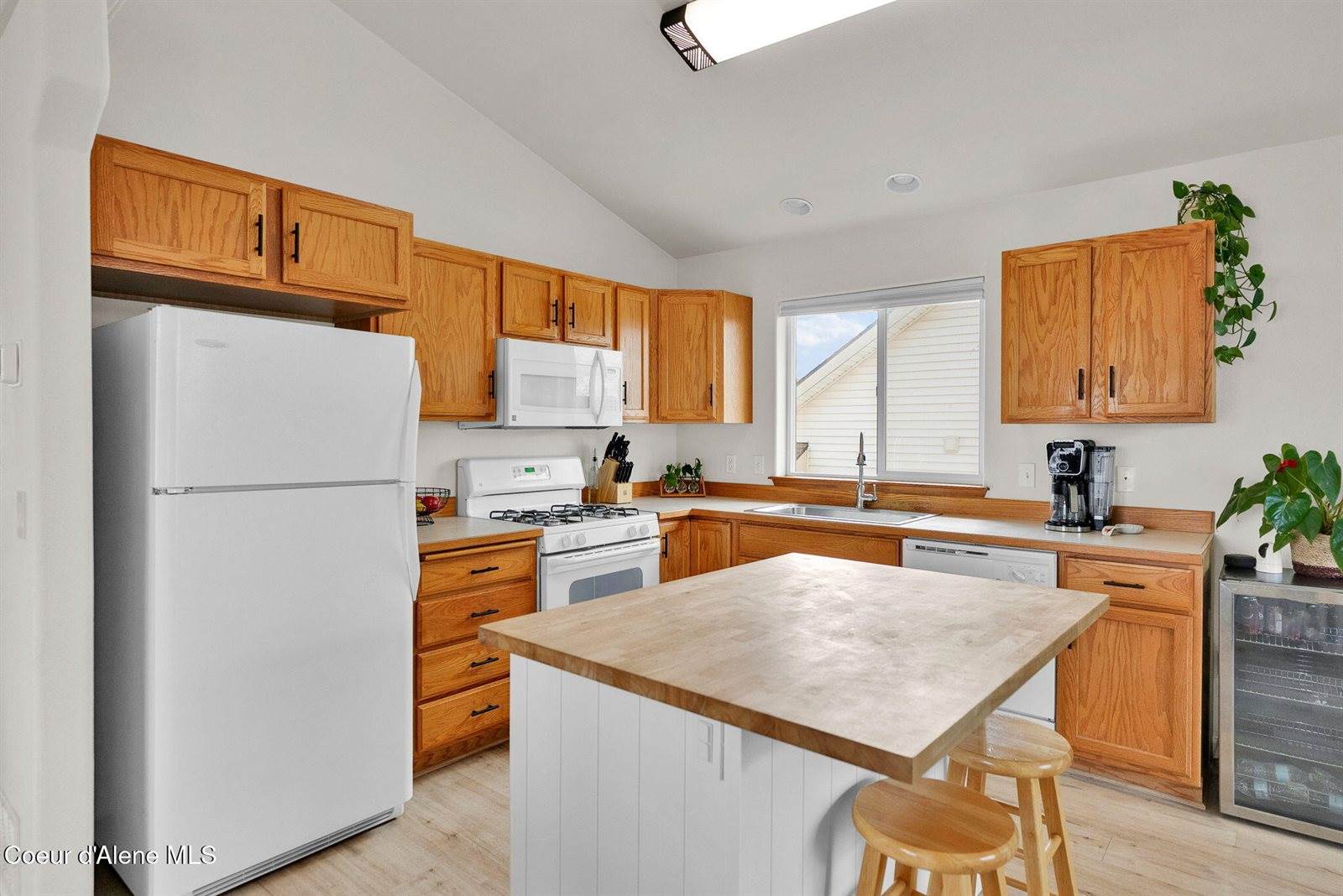 2534 North Coolwater Dr, Post Falls, ID 83854