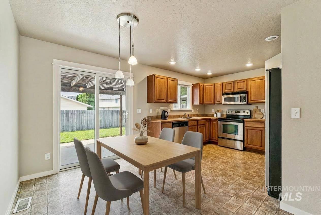 11427 W Silverview St, Boise, ID 83713