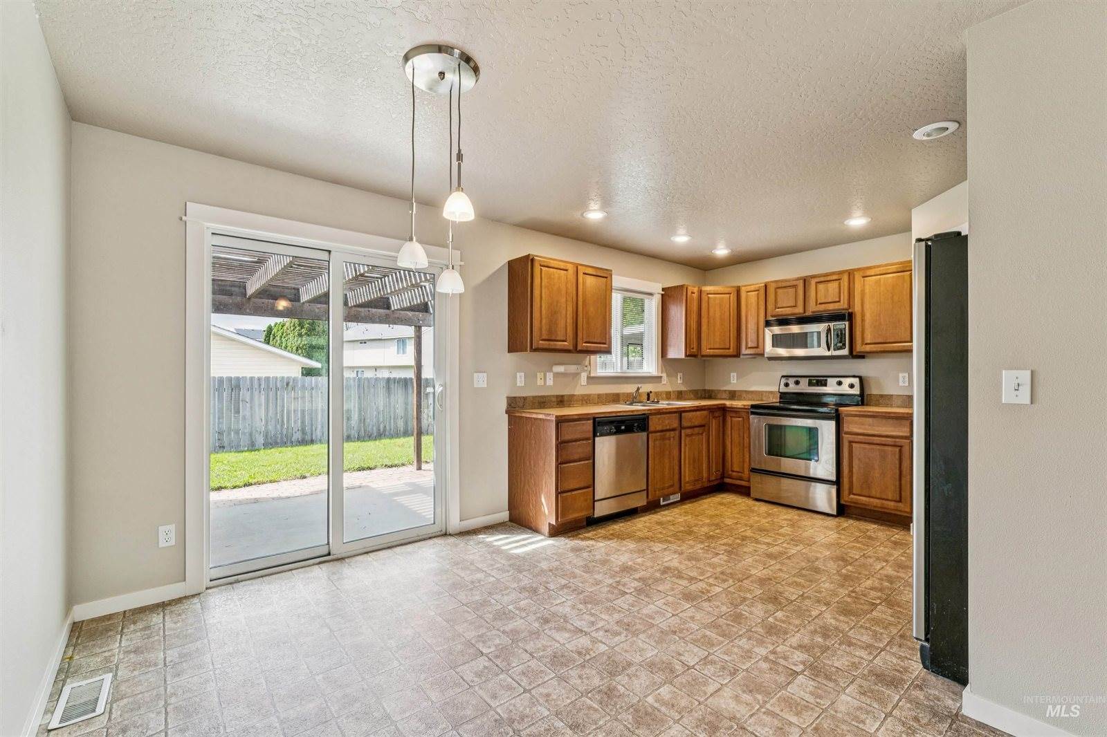 11427 W Silverview St, Boise, ID 83713