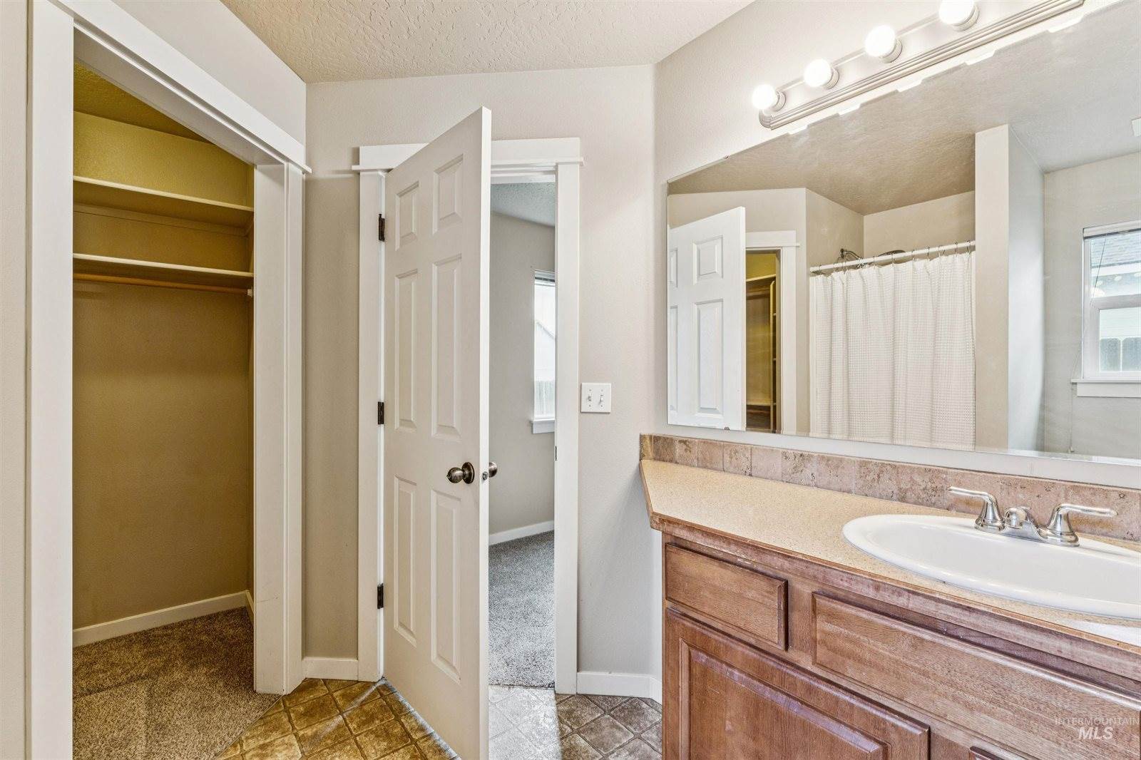 11427 W Silverview St, Boise, ID 83713