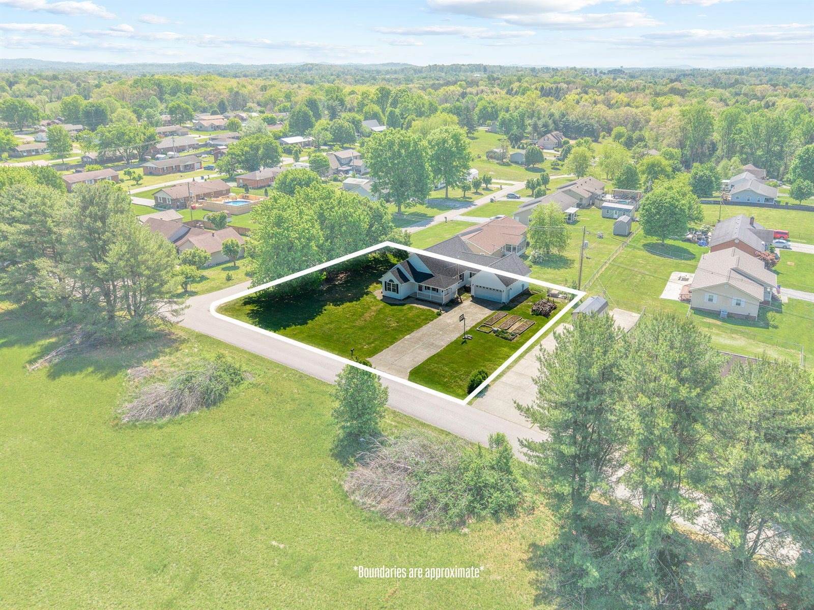 3033 Clear Springs Drive, London, KY 40744