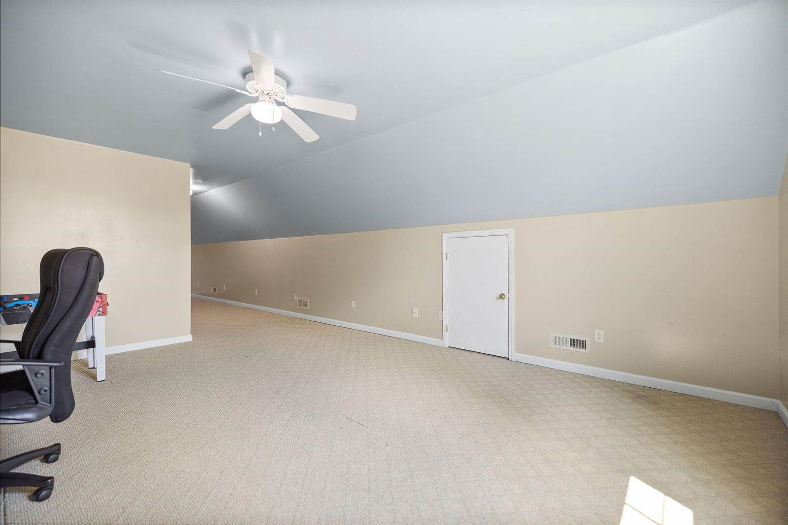 3033 Clear Springs Drive, London, KY 40744