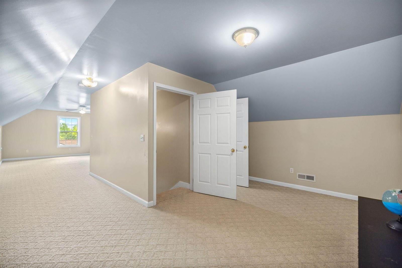 3033 Clear Springs Drive, London, KY 40744
