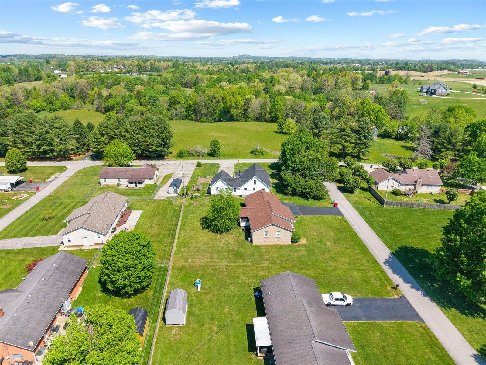 3033 Clear Springs Drive, London, KY 40744