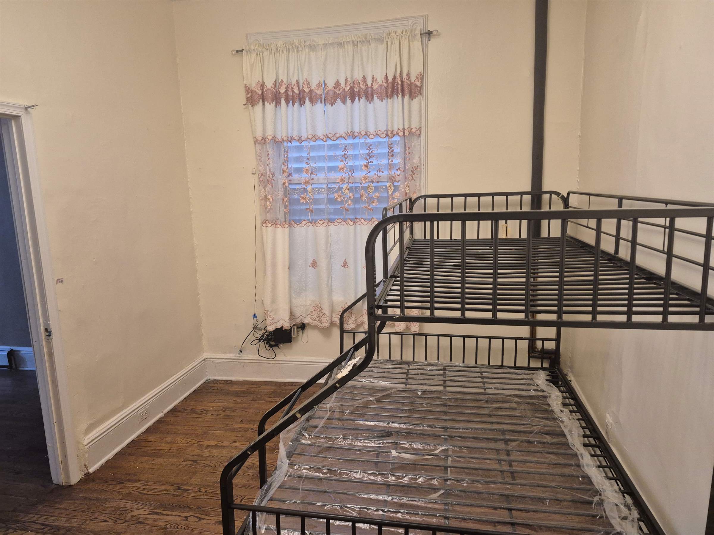 330 New York Ave, Jersey city, NJ 07307