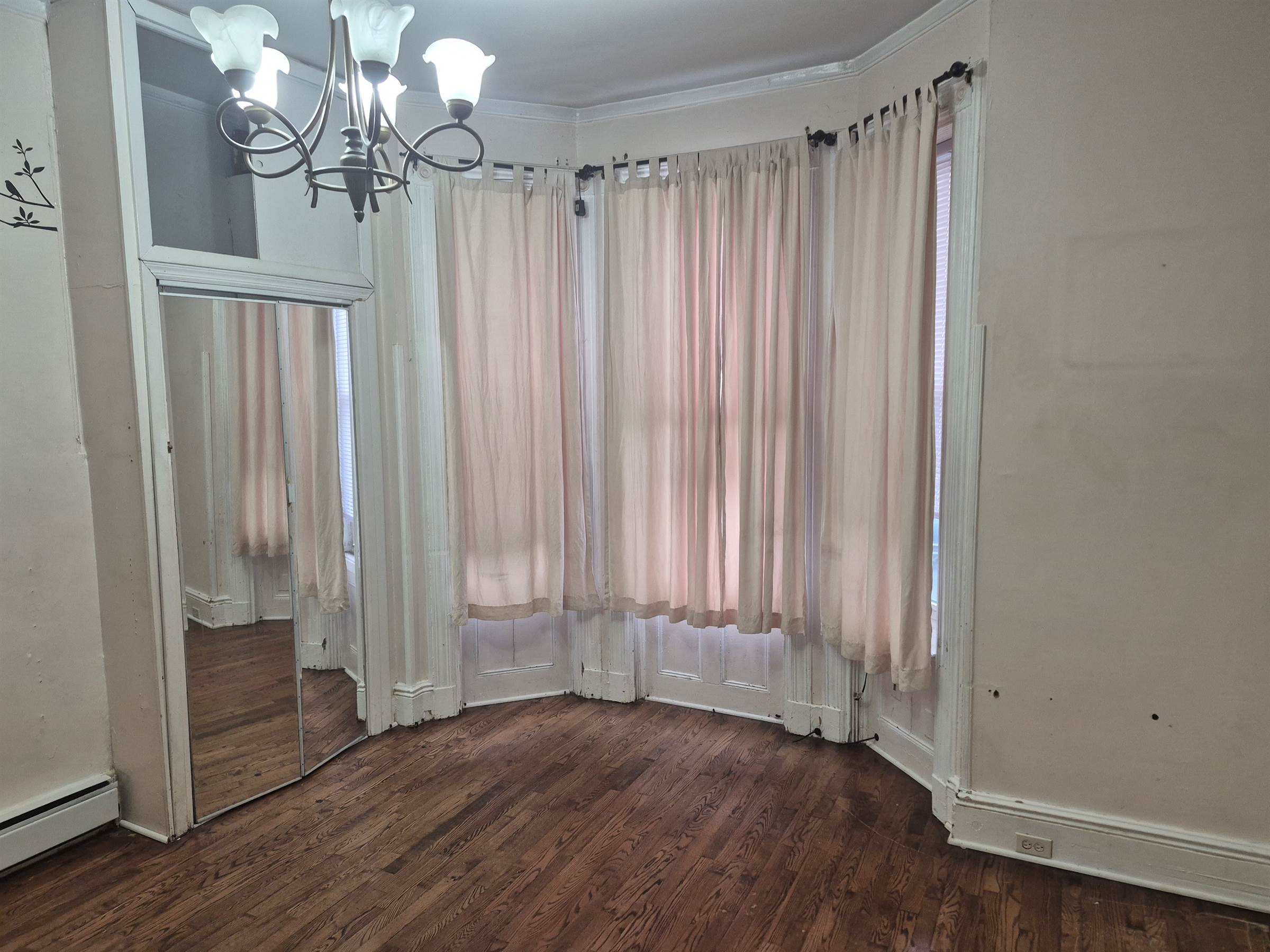 330 New York Ave, Jersey city, NJ 07307